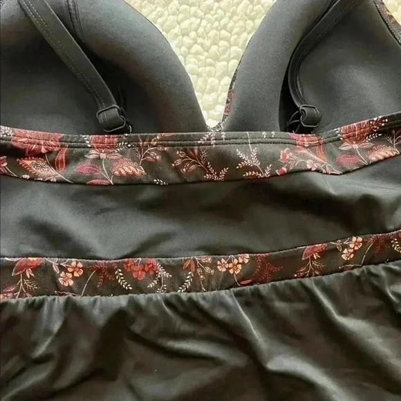 Swim By Cacique Black/Floral Tummy Control Deep V Tankini Swimming Suit Size 16 - Picture 8 of 12